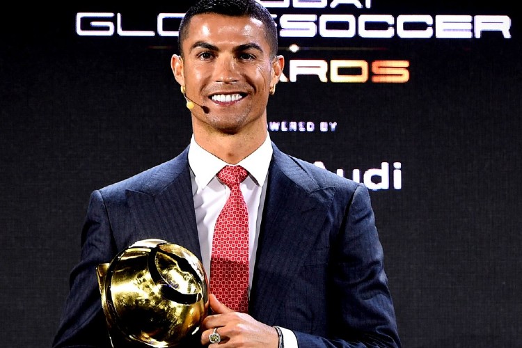 Cristiano Ronaldo é escolhido melhor jogador do século