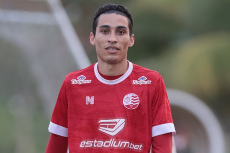 Bryan, Ronaldo Alves e Igor Miranda: as opes de Hlio dos Anjos para a defesa do Nutico