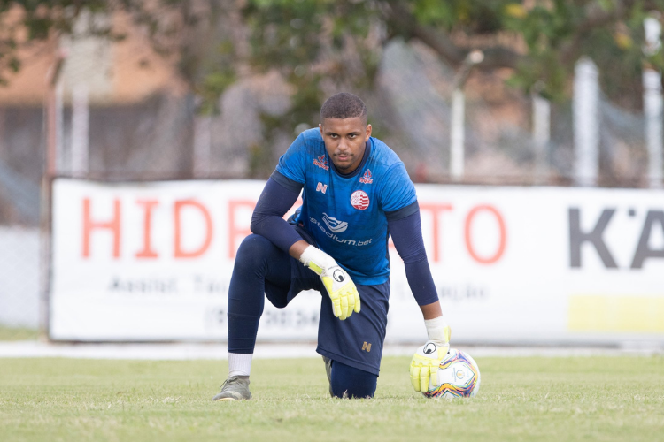 Com atuaes abaixo longe dos Aflitos, Anderson relata incmodo 'com situao de no vencer fora de casa'