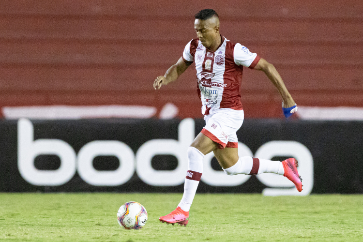 Dois anos aps retorno, Jorge Henrique no renova contrato e encerra passagem no Nutico