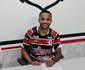 Atacante Maxwell  regularizado e pode estrear pelo Santa Cruz sexta-feira contra o Ypiranga