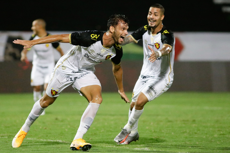 Com dois gols pelo Sport em 2021, zagueiro Rafael Thyere iguala recorde na carreira