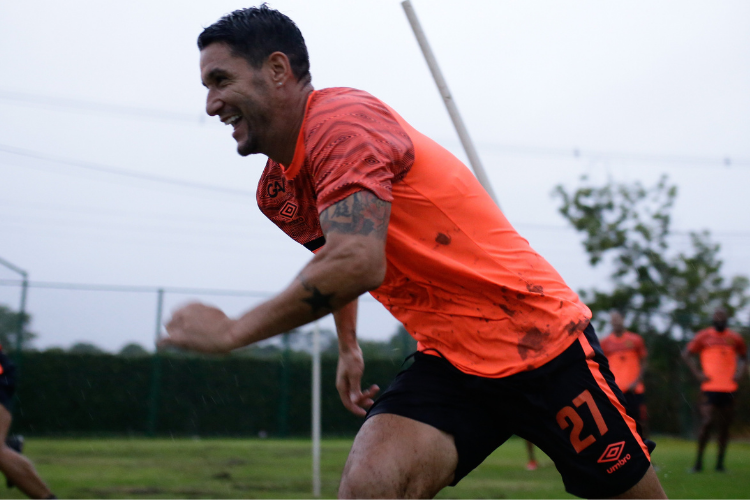 Aps mais de um ms fora, Thiago Neves por reestrear pelo Sport; confira provvel time