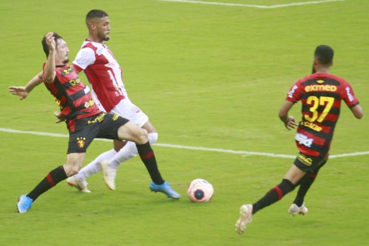 Na Arena de Pernambuco, Sport e Nutico empatam e final do Estadual segue indefinida