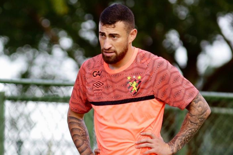 Primeiro reforo do Sport para a Srie A, Paulinho Moccelin tem nome publicado no BID