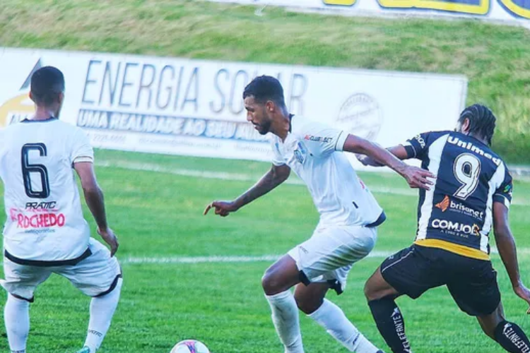 <i>(Foto: Alexandre Lago/ABC Futebol Clube)</i>