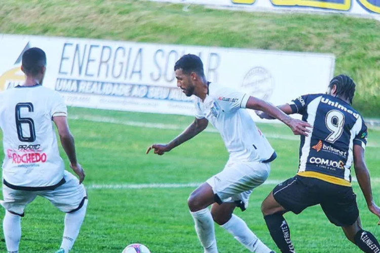 Central e Retr desperdiam chances e ampliam jejum sem vitrias na Srie D do Brasileiro