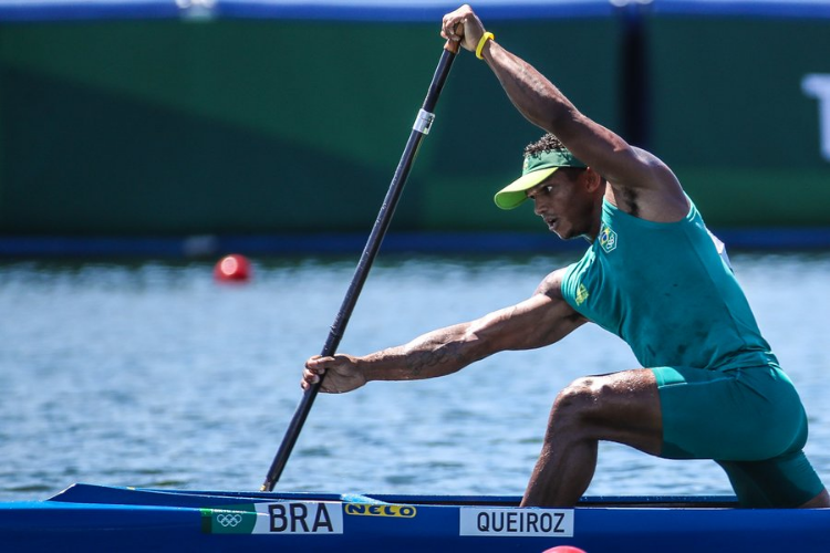 Canoagem: Isaquias Queiroz vence bateria e avana  final no C1 1000m