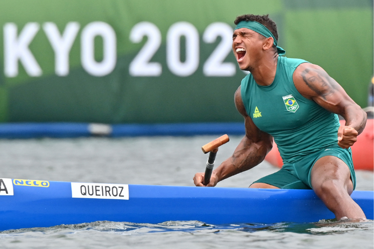 Canoagem: Isaquias Queiroz conquista ouro no C1 1000m com autoridade