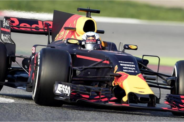 Mais rápido do dia, Verstappen comemora reação da Red Bull no GP do Japão  de F-1 - Motor Show