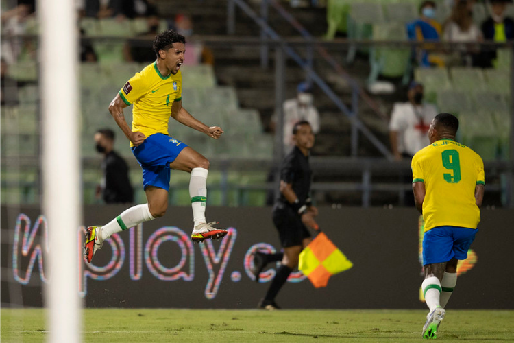 Brasil joga mal, mas vence Venezuela, segue 100% nas Eliminatrias e se aproxima do Catar