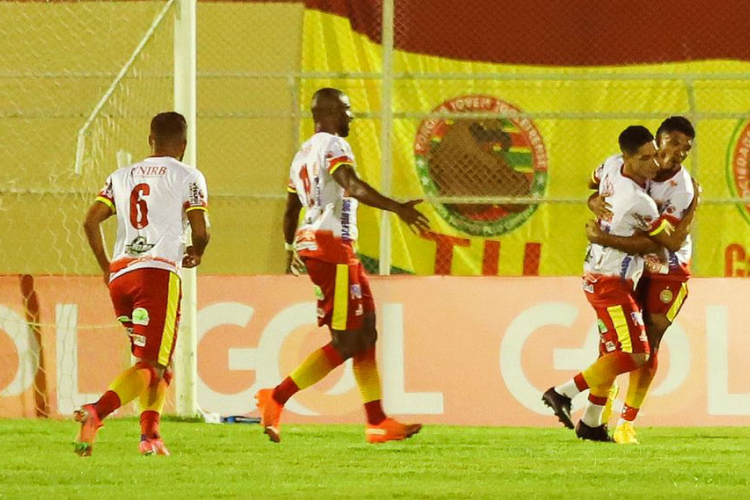 Central  derrotado pela Juazeirense e no avana nas Eliminatrias da Copa do Nordeste 