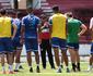 Santa Cruz segue em busca de lateral esquerdo e meia para fechar ciclo inicial de contrataes