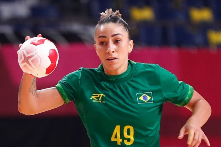 Handebol: em renovao, Brasil larga com vitria no Mundial feminino