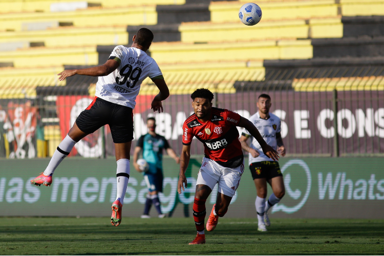 J rebaixado, Sport enfrenta Flamengo em confronto que marca o 100 jogo de Marco pelo Leo
