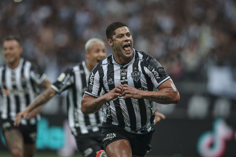 Atltico-MG goleia Athletico e coloca mo na taa da Copa do Brasil