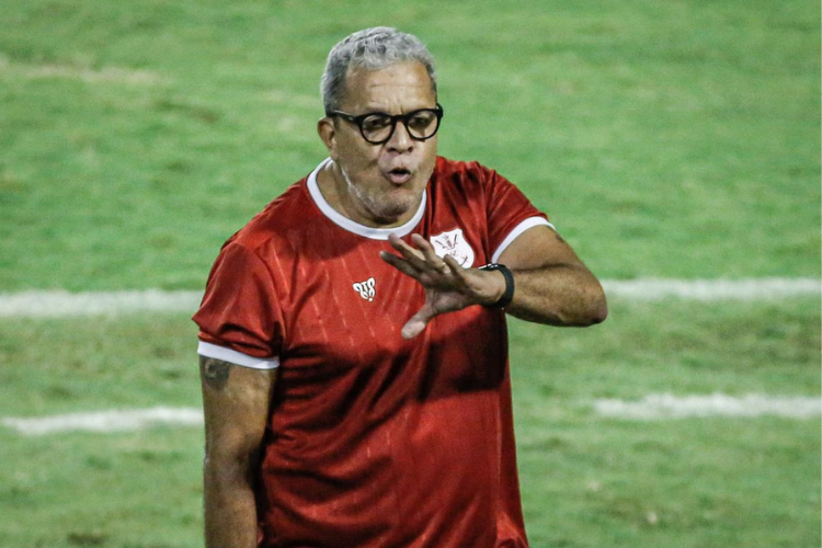 Hlio dos Anjos demonstra preocupao com mercado difcil e revela oramento no limite