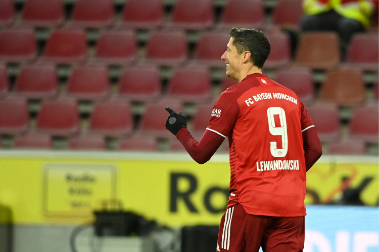 Lewandowski e Alexia Putellas so eleitos melhores jogadores do mundo