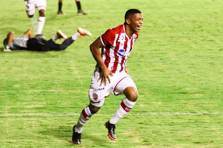 <i>(Foto: Júlio estreou na temporada marcando o último gol do jogo e deve ter mais chances esta temporada)</i>