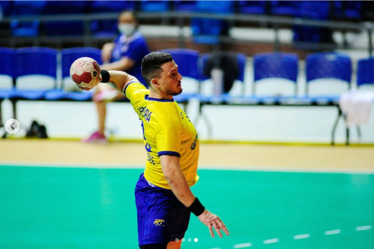 No Geraldo, Brasil 'sobra' e supera Paraguai na estreia do Sul-Centro Americano de Handebol