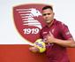 Mikael revela inspirao em dolo Diego Souza e ttulo Brasileiro do Sport para escolher camisa 87 do Salernitana