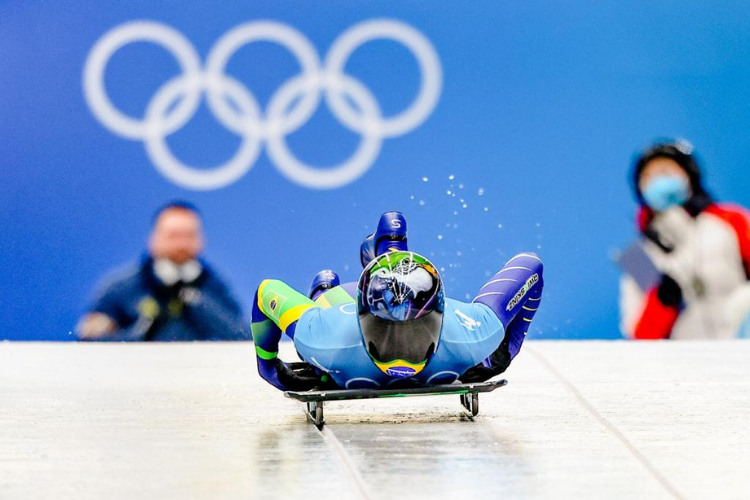 Aps boa estreia, Nicole mira vaga na final do skeleton neste sbado