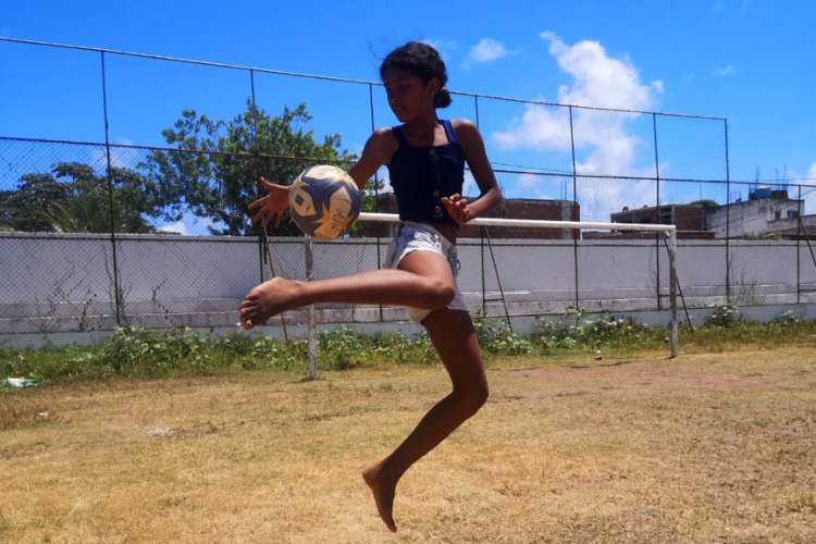 Dupla viaja Pernambuco e Paraba buscando expandir projeto social que une futebol e cultura