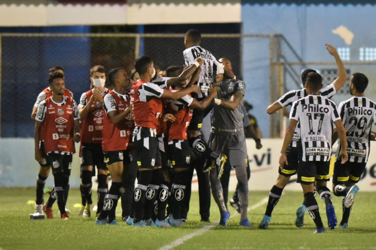 No Cornlio de Barros, Salgueiro  derrotado pelo Santos e d adeus  Copa do Brasil