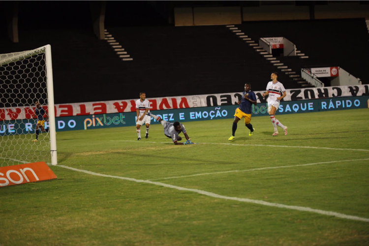 <i>(Foto: Divulgação/Retrô)</i> <i>(Foto: Divulgação/Retrô)</i>