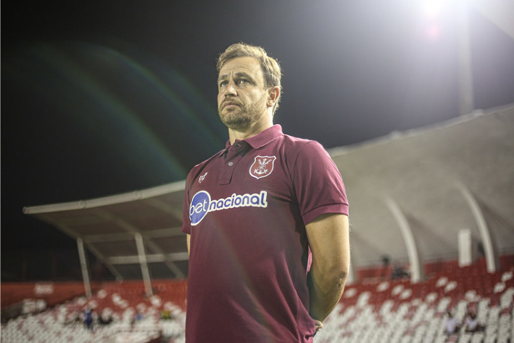 Conceio v 'grande futebol' do Nutico e cita Sport como adversrio direto na Srie B