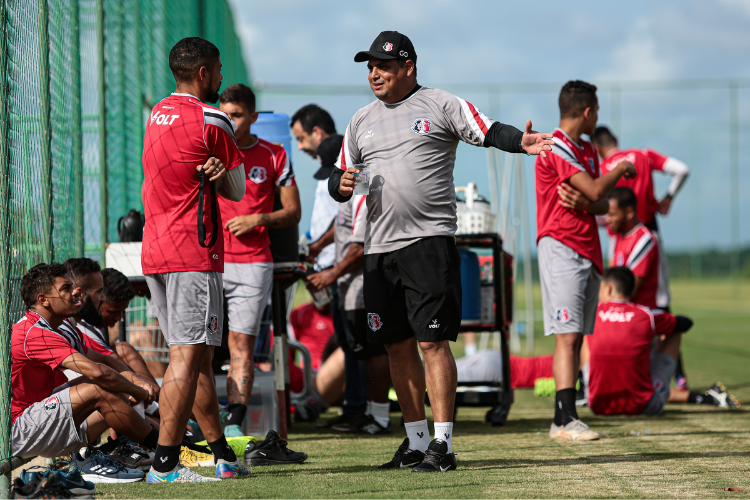 Com desafio prximo, Santa Cruz foca em trabalho mental para jogo contra o Atltico