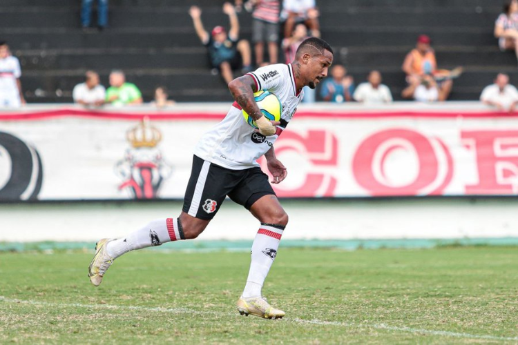 De virada, Santa Cruz mostra poder de reao, supera Atltico-BA e vence primeira na Srie D