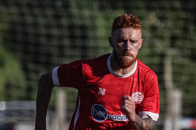 Para evitar gols no segundo tempo, Nutico privilegia parte fsica em treino; Souza aprova