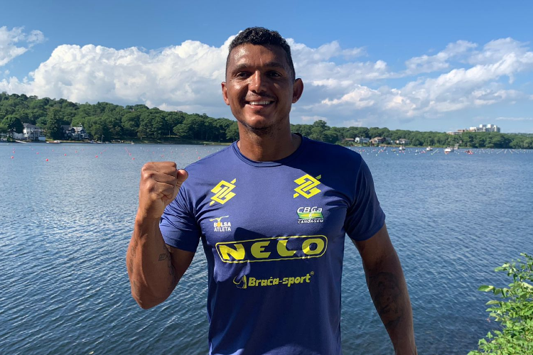 Isaquias Queiroz leva medalha de ouro no Mundial de Canoagem Velocidade
