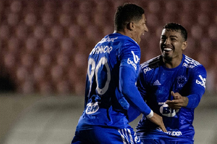 Srie B: Cruzeiro arranca vitria de 2 a 1 sobre o Londrina