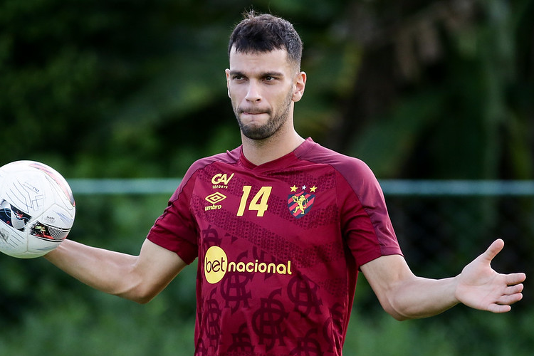 Em quatro jogos sem Thyere, Sport sofreu mais gols do que nos 17 com o zagueiro na Srie B
