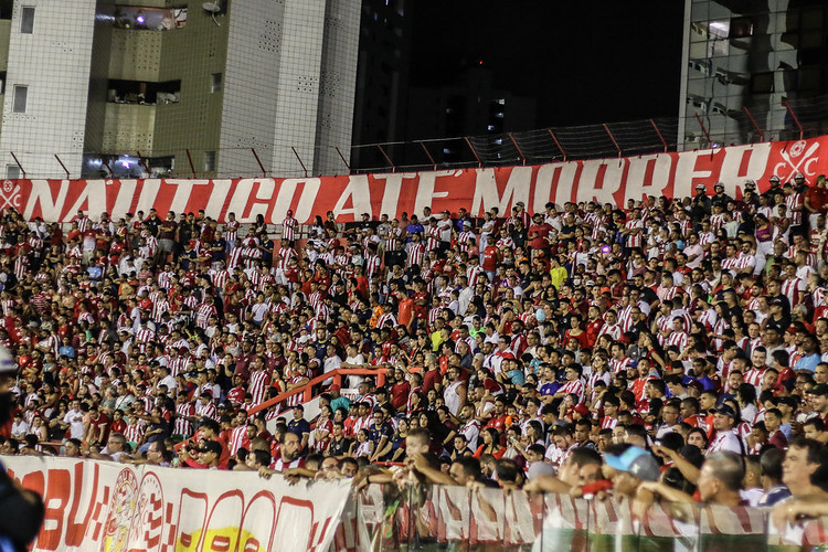 Náutico on X: Fim de jogo em Goiânia. Náutico perde por 1x0 para o Vila  Nova.  / X