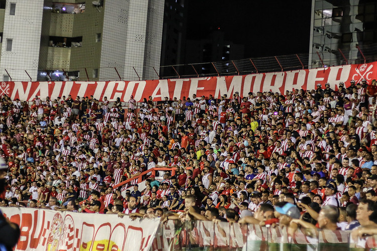 Torcida do Nutico esgota ingressos do Todos Com a Nota para confronto contra o Vila Nova