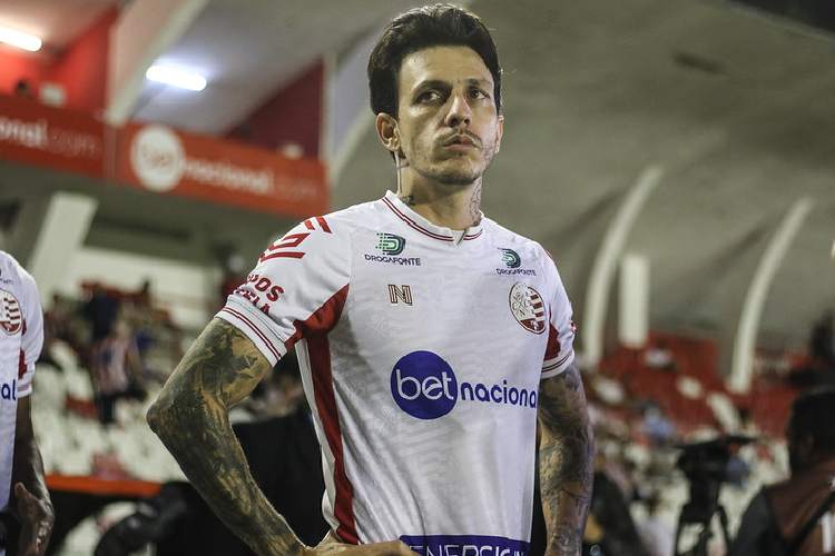 Nutico  o quarto time que mais recebeu cartes amarelos na Srie B; Jean Carlos lidera o ranking de advertncia no clube