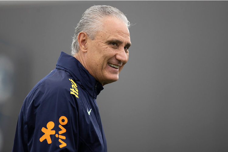 Tite comemora bom momento de Neymar a 2 meses da Copa do Mundo