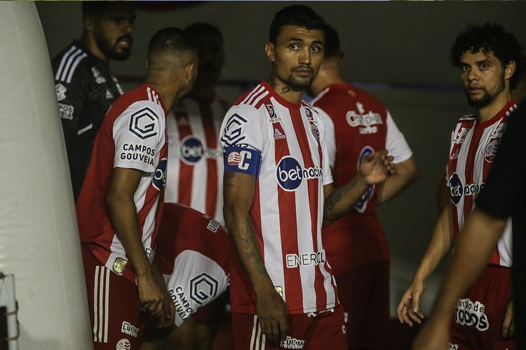 No Figueirense, o time da B na série C, vai agora jogar para não cair  para a série D