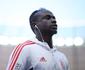 Sadio Man sofre leso e est fora da Copa do Mundo, afirma jornal francs 