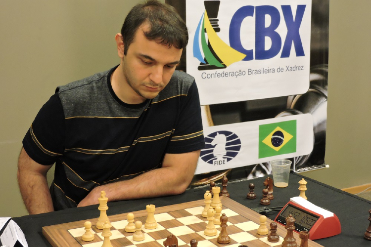 Jogue xadrez contra o próximo Campeão Mundial da FIDE 