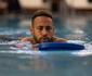 Neymar, Alex Sandro e Danilo fazem hidroterapia para tratar leses; assista ao vdeo