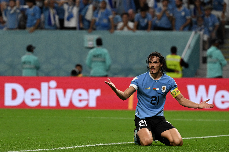 Uruguai vence Gana, mas ambos so eliminados da Copa do Mundo