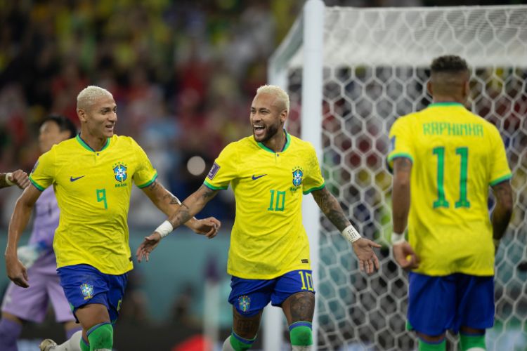 Inspirado em Alisson, goleiro dedica vitória na Série B do