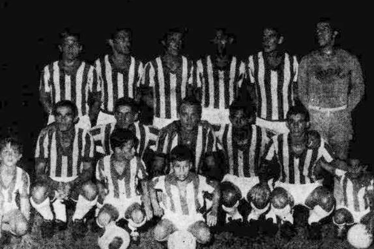 Quando Pel se curvou ao Nutico de Bita e companhia aps goleada na Vila Belmiro 