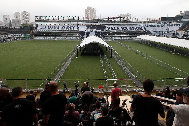 Velrio de Pel comea hoje na Vila Belmiro; saiba detalhes