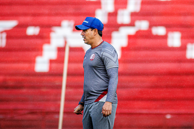 Agora  para valer: Nutico estreia oficialmente na temporada visitando o Central pelo Pernambucano 