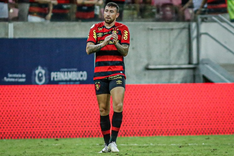 Por salrios atrasados, Paulinho Moccelin coloca o Sport na justia cobrando quase R$ 100 mil